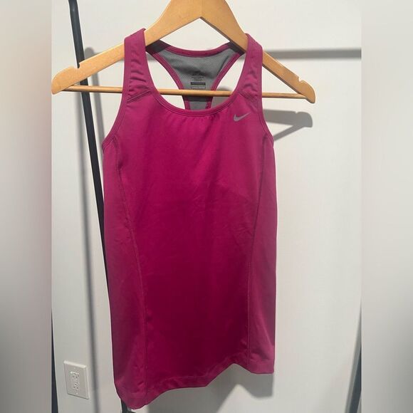 Nike Razorback Tank - Picture 1 of 5